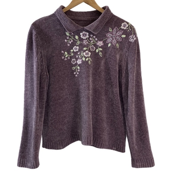 Vintage Sweaters - Vintage cottagecore soft purple knit sweater with floral embroidery